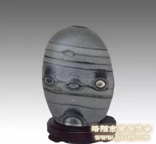 企业家正在成为奇石市场的高端玩家！