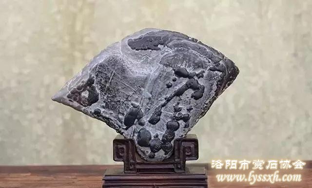 企业家正在成为奇石市场的高端玩家！
