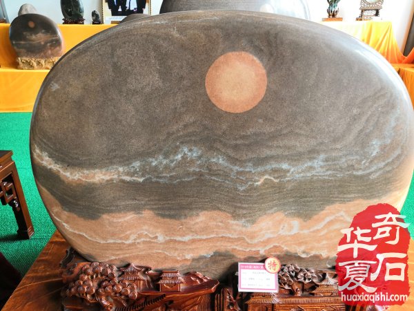 不忘初心 玩石头人不要太关心奇石的价格 图