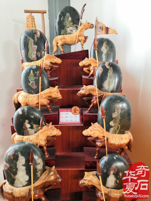不忘初心 玩石头人不要太关心奇石的价格 图
