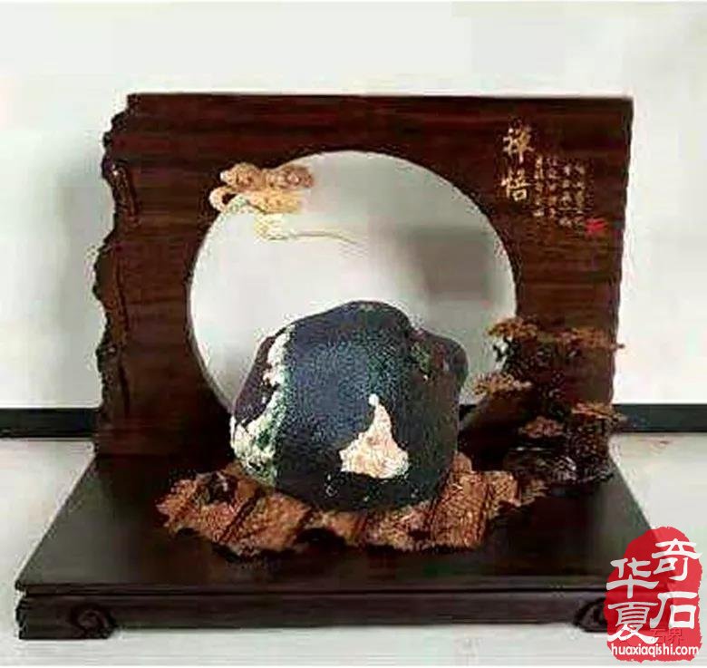太原三月展 尽赏荷花开 图