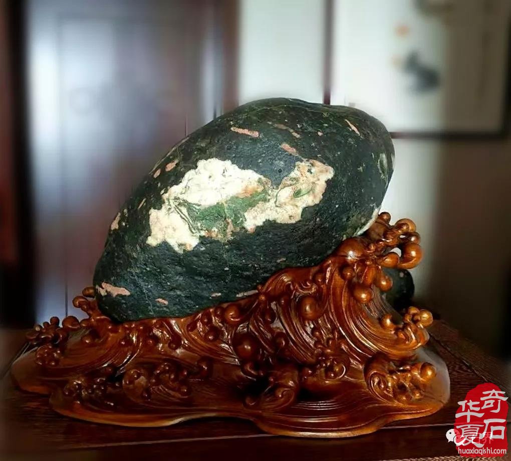 太原三月展 尽赏荷花开 图