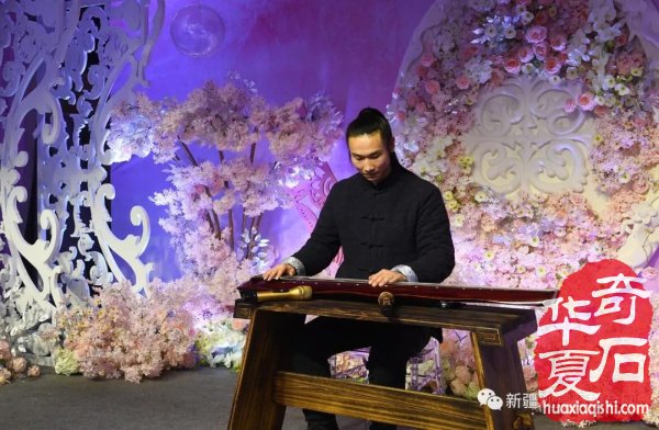 新疆观赏石协会举办喜迎三八猪石赏析音乐会