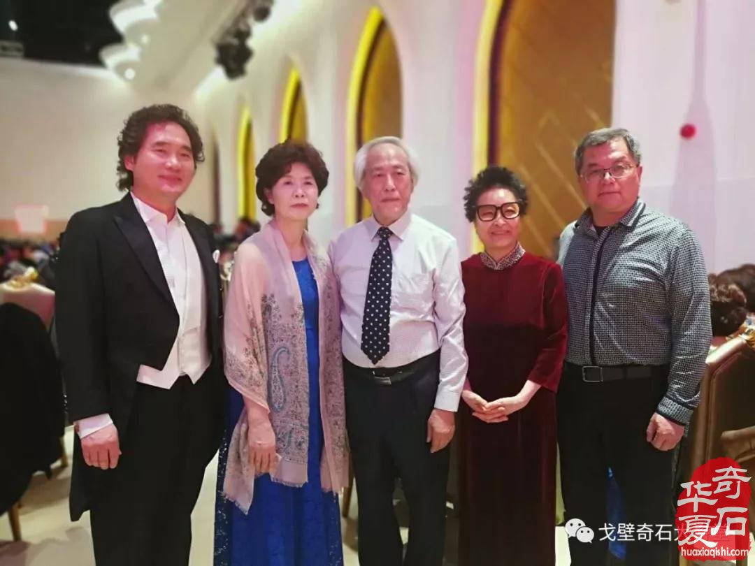 中韩石友洛阳叙旧 花开富贵牡丹争艳！