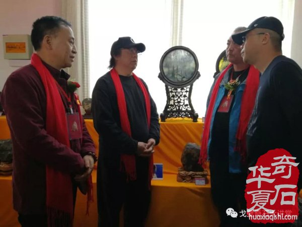 中韩石友洛阳叙旧 花开富贵牡丹争艳！