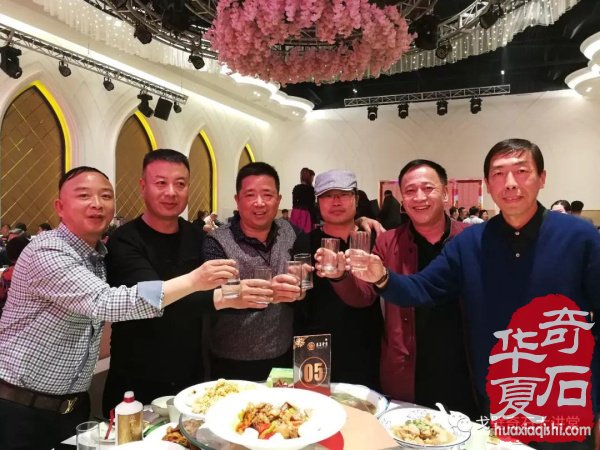 中韩石友洛阳叙旧 花开富贵牡丹争艳！