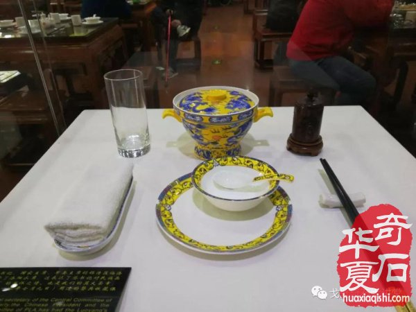 中韩石友洛阳叙旧 花开富贵牡丹争艳！