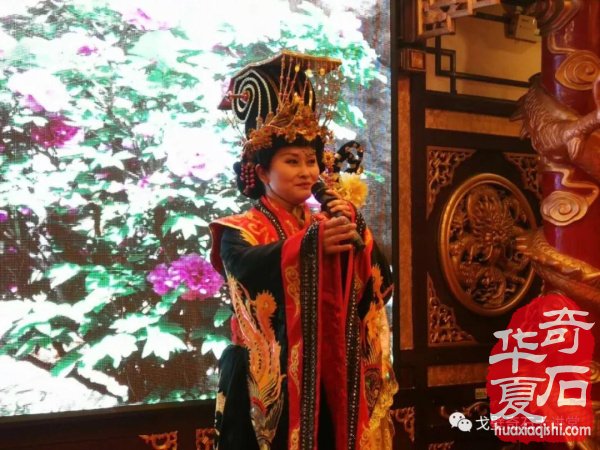 中韩石友洛阳叙旧 花开富贵牡丹争艳！