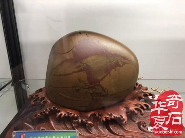 画面石常山海峡两岸赏石文化交流展上争奇斗艳