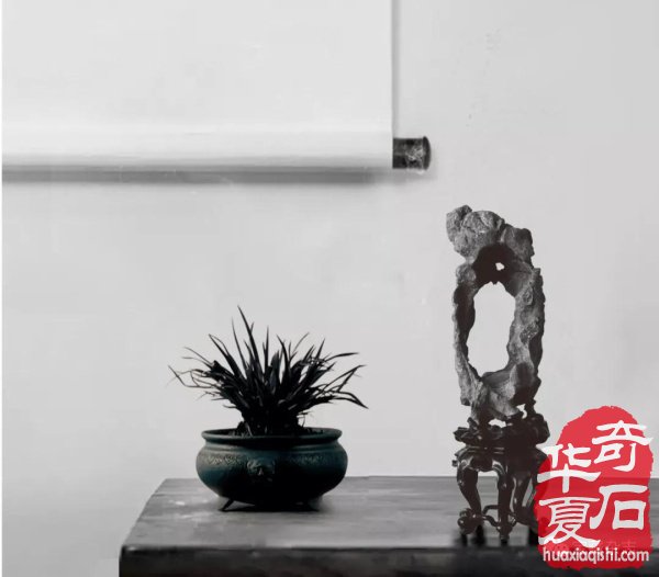 赏石的“形质色纹”与“瘦皱漏透” 组图