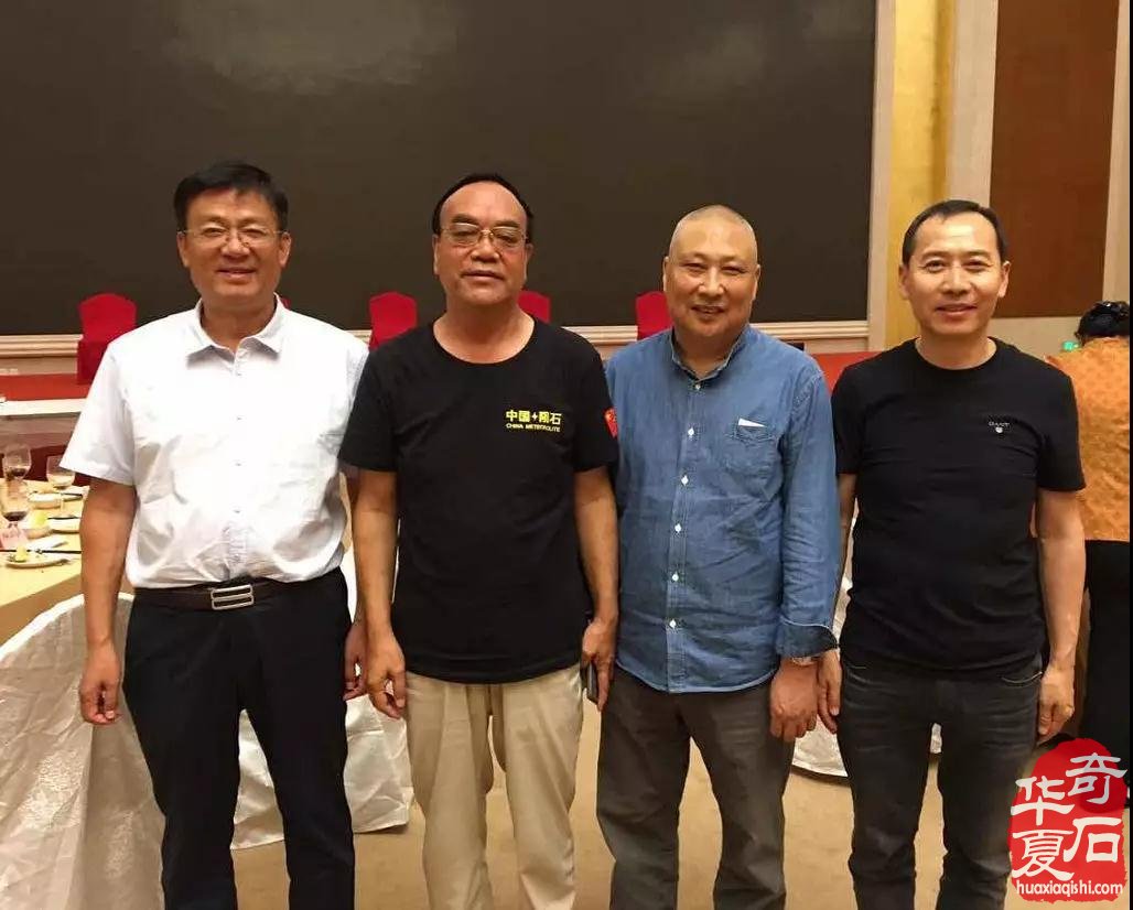 热烈祝贺第十二届新疆观赏石·和田玉精品博览会盛大开幕