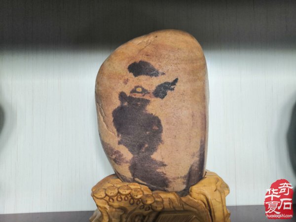 欣赏洛阳配座大师陈国朝收藏的黄河石