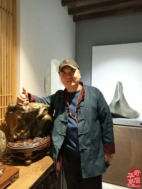 《玄武献瑞》黑玛瑙花奇石即将走出国门