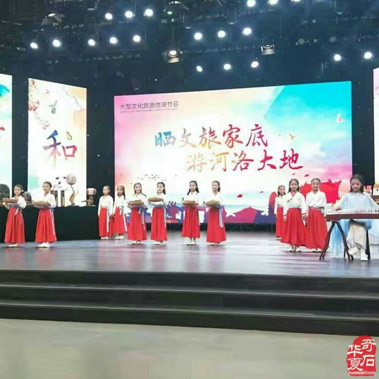 县委书记走进洛阳电视台演播厅深情讲述栾川独具特色的奇石美玉
