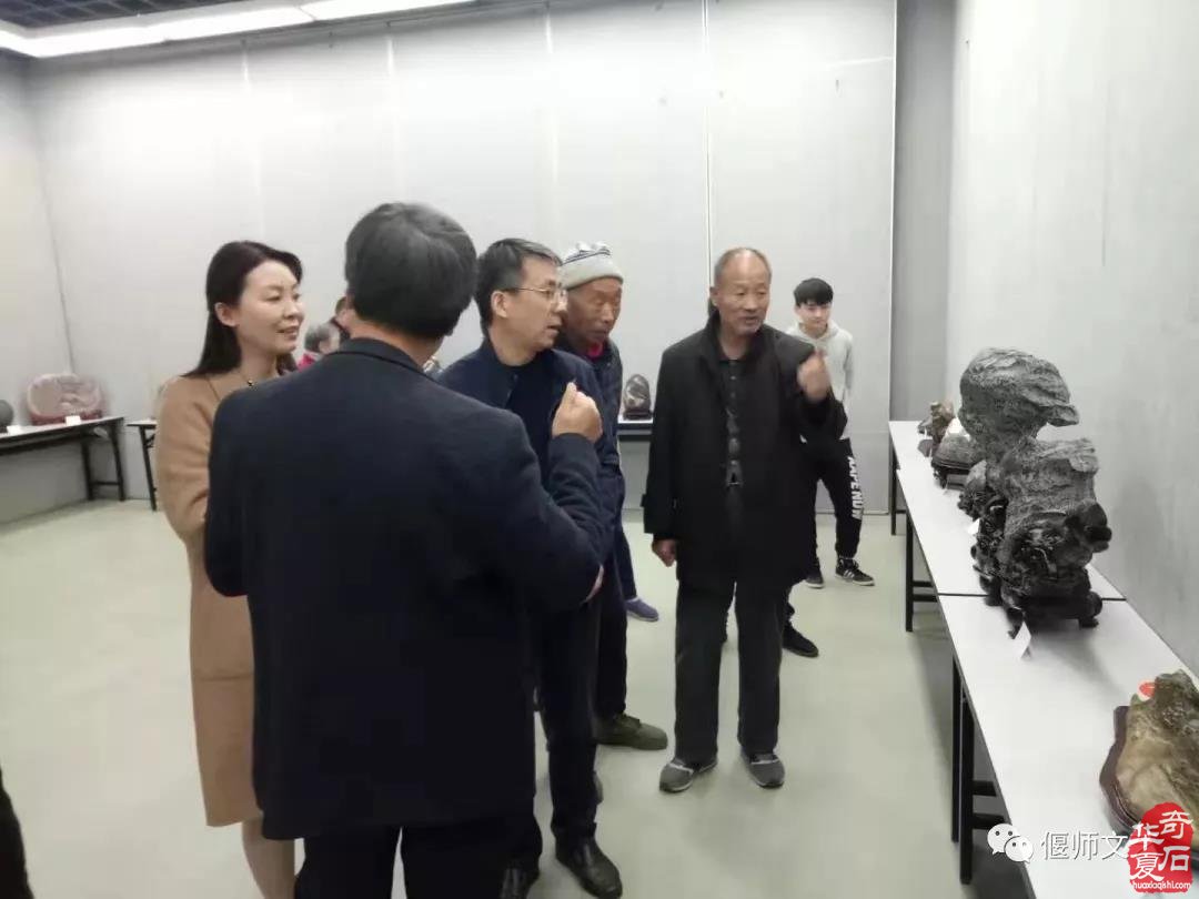 偃师市第七届奇石展在张海书法艺术馆开幕