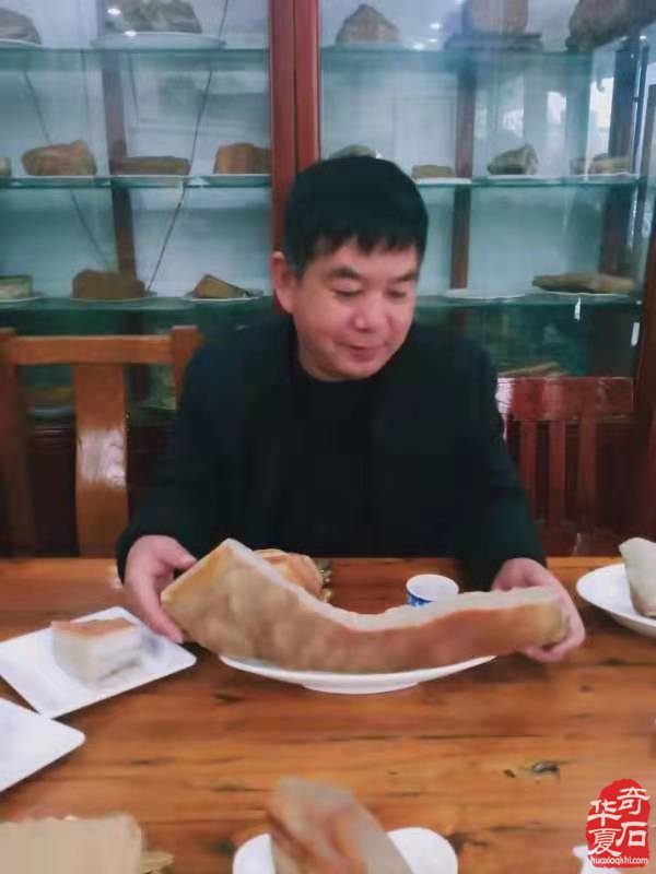 小巧的拍卖会为石市注入了阵阵暖风 图