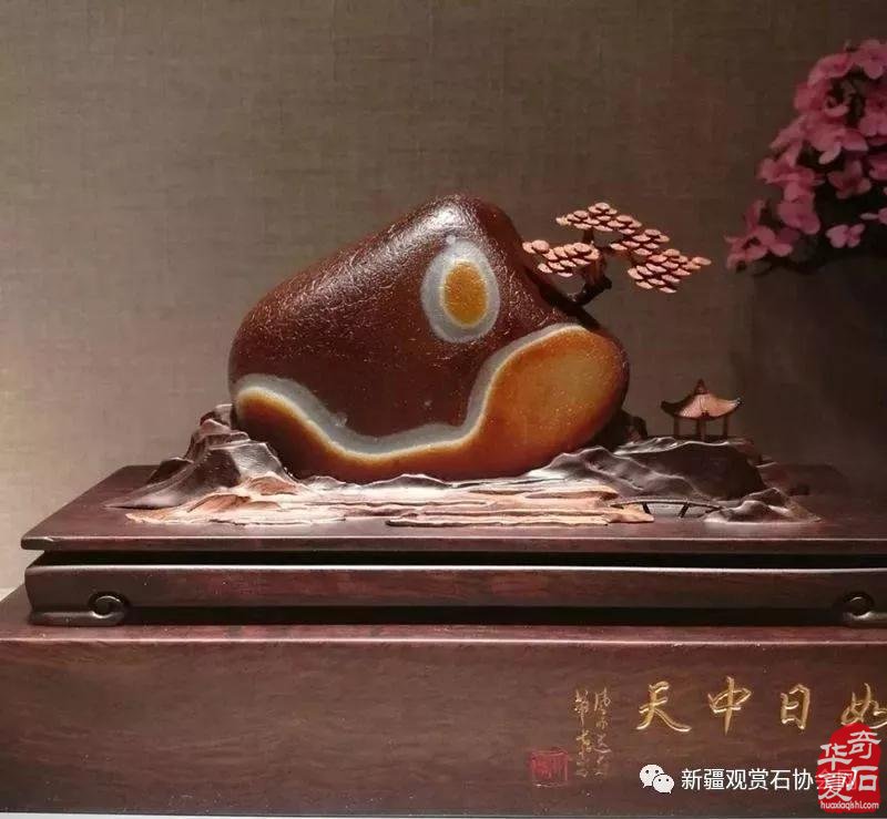 把玩奇石，是不可估量的精神财富！