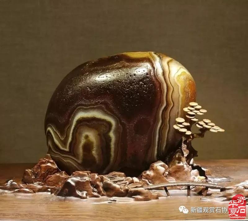 把玩奇石，是不可估量的精神财富！