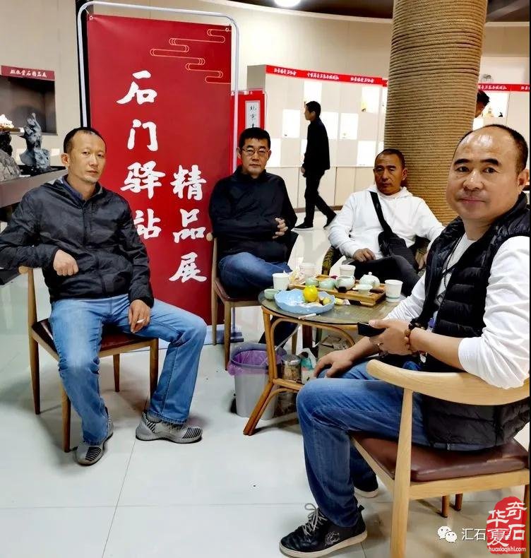 石榴树下,镜头里的“双年展“ 图