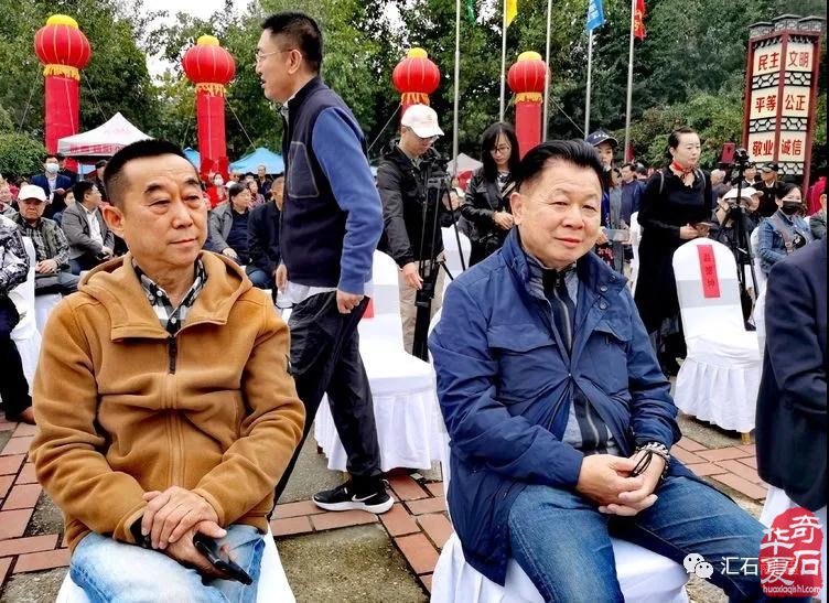 石榴树下,镜头里的“双年展“ 图