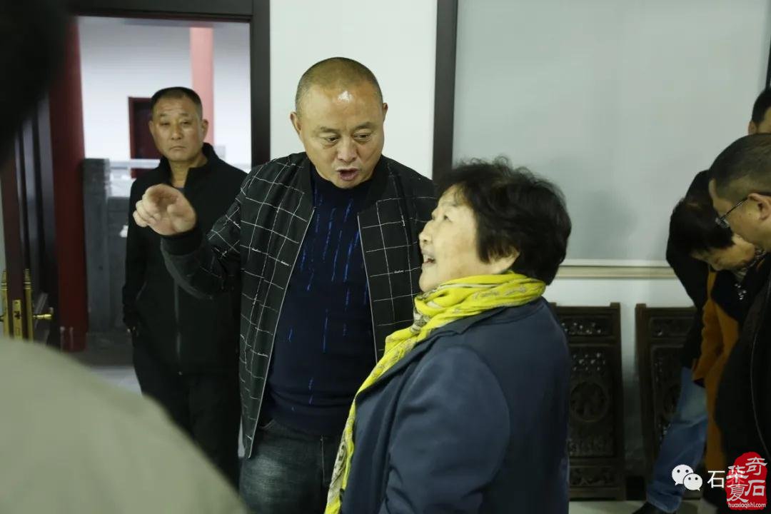 中国观赏石协会创会会长寿嘉华一行黄山奇石博物馆考察调研