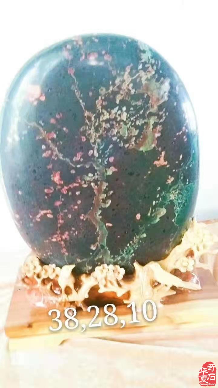 洛阳石界资深藏家梁维超的《中原奇石馆》