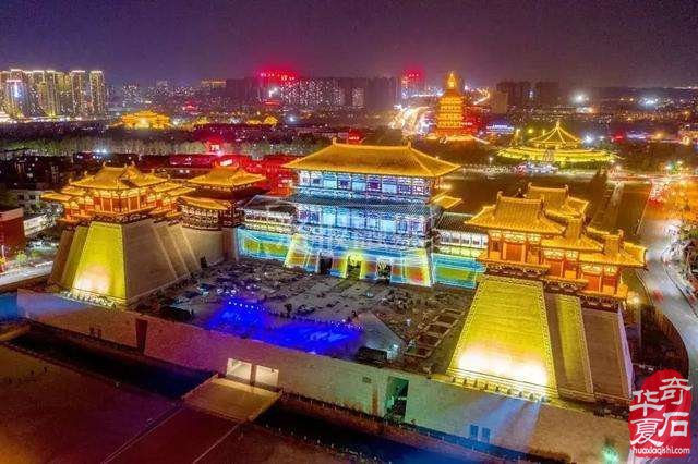 欣赏古朴厚重的黄河石绚丽多姿的荷花石 图
