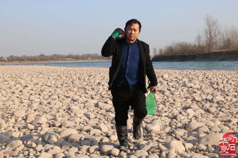 黄河采风与大自然亲密接触觅石寻宝 图