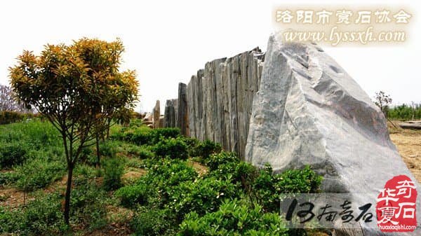 郑州假山设计 郑州假山制作 郑州假山石销售 郑州假山石供应；郑州景观石销售，郑州景石基地，郑州镇宅石销售，郑州风水石销售，郑州石头刻字 郑州园林石厂家 郑州风景石基地 郑州园林石销售