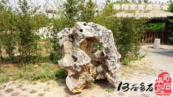 郑州假山设计 郑州假山制作 郑州假山石销售 郑州假山石供应；郑州景观石销售，郑州景石基地，郑州镇宅石销售，郑州风水石销售，郑州石头刻字 郑州园林石厂家 郑州风景石基地 郑州园林石销售