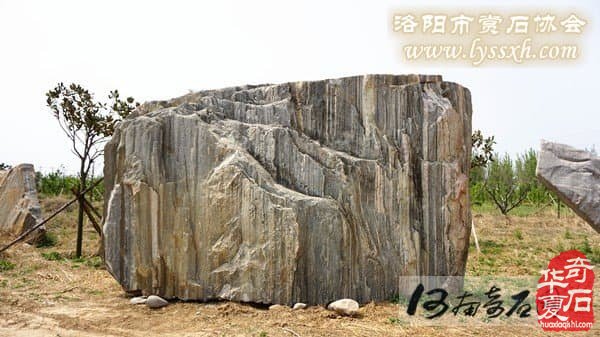 郑州假山设计 郑州假山制作 郑州假山石销售 郑州假山石供应；郑州景观石销售，郑州景石基地，郑州镇宅石销售，郑州风水石销售，郑州石头刻字 郑州园林石厂家 郑州风景石基地 郑州园林石销售