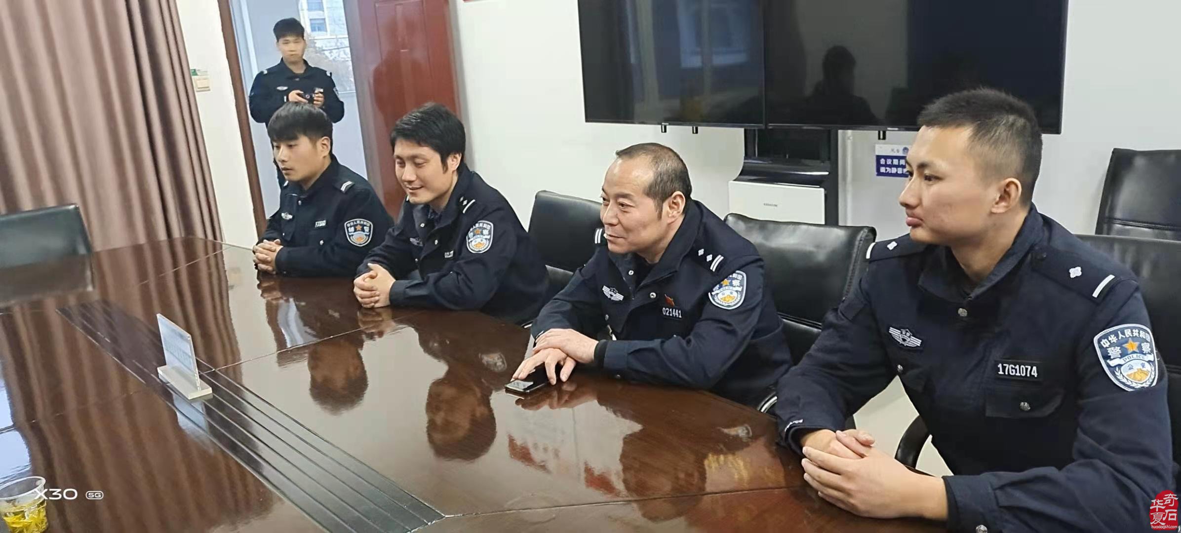 淮南观赏石协会警民互动保平安话赏石 图