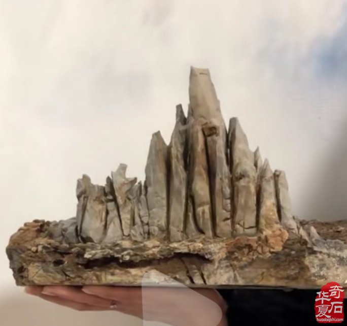 妙哉一一太行山景石手托江山(一)