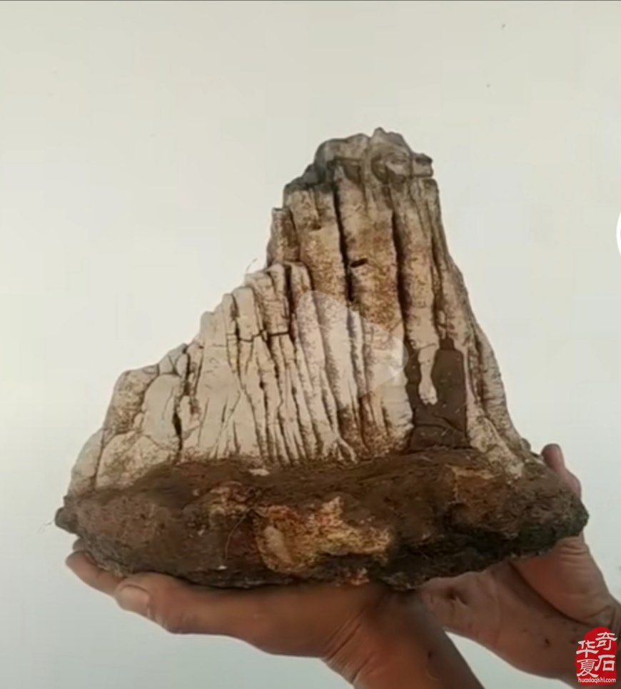 妙哉一一太行山景石手托江山(一)