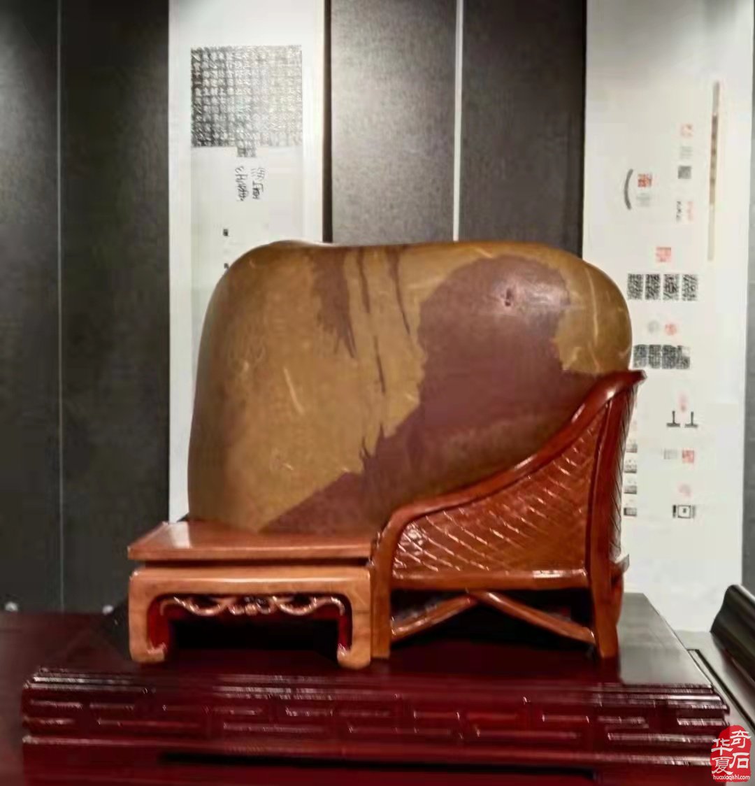 黄河石“百年百石”精品主题展在兰州黄河楼开幕