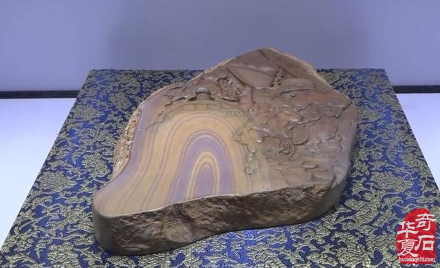 这块石头首次在石展亮相就被人高价买下
