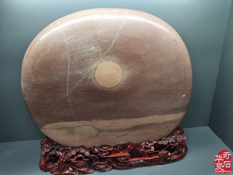 洛阳石界的著名玩家李卫星热心助人