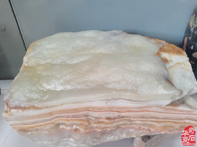 洛阳石界的著名玩家李卫星热心助人