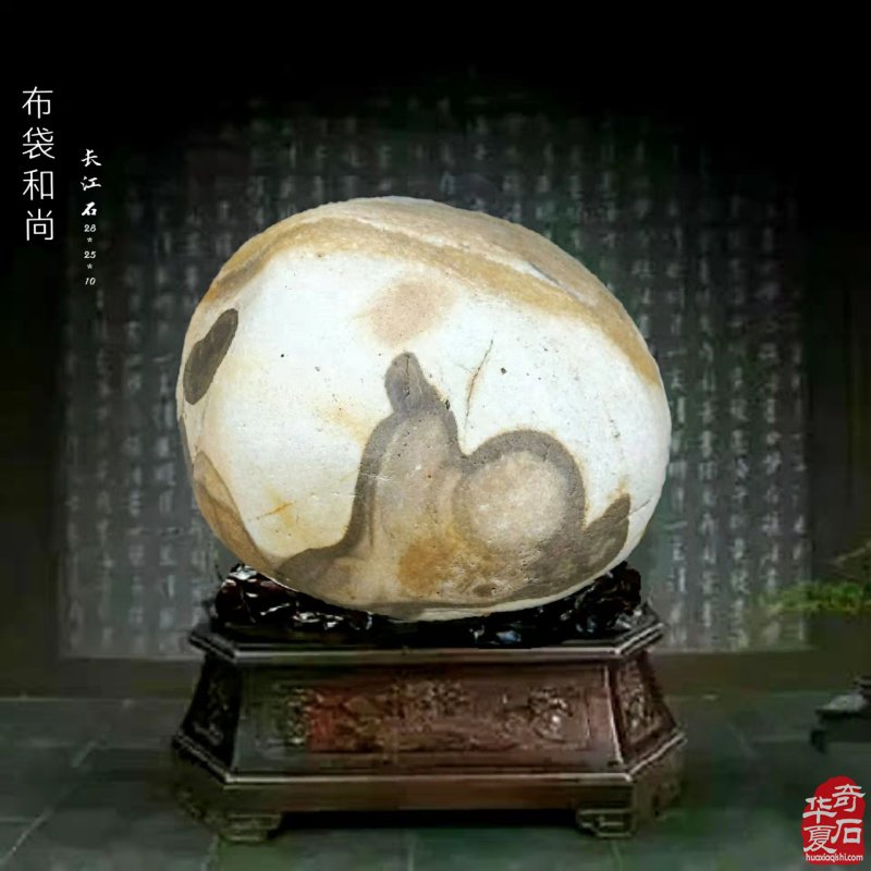 透着浓浓禅意的美石藏品也很有味道