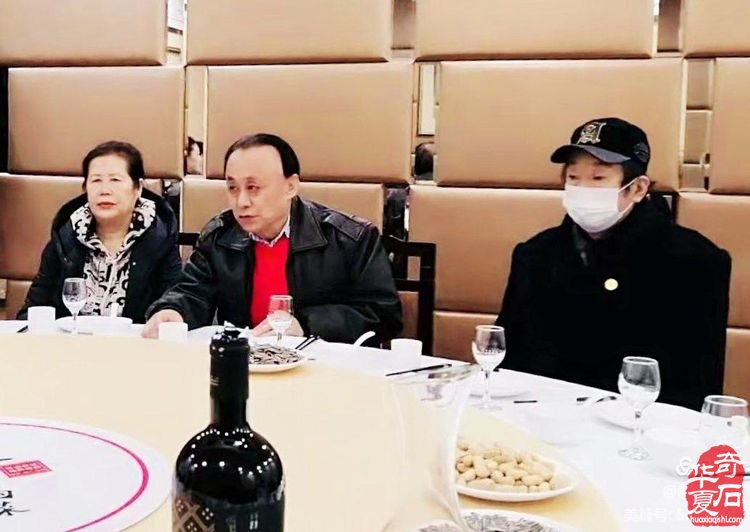 青岛市根石盆景艺术协会八届八次会长办公会召开