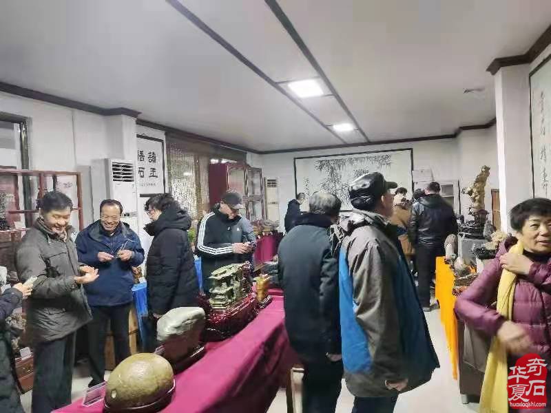 济南举办百块观赏石和宝玉石迎新春活动