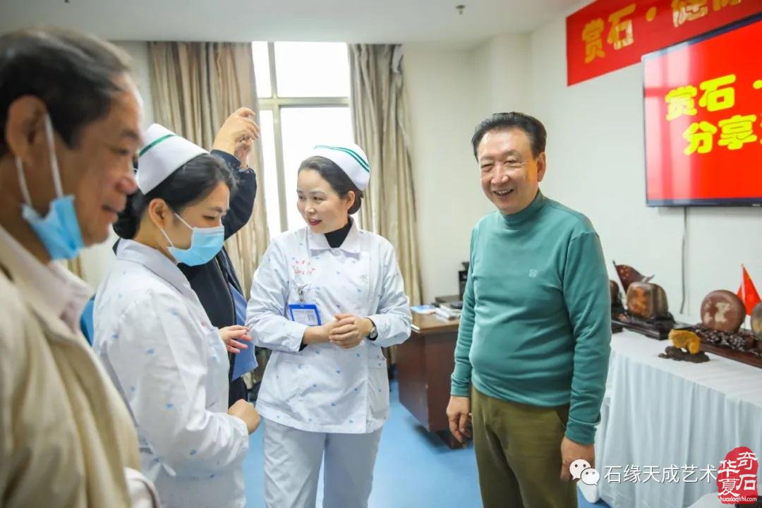 海南开展赏石文化艺术“三进”活动迎新春