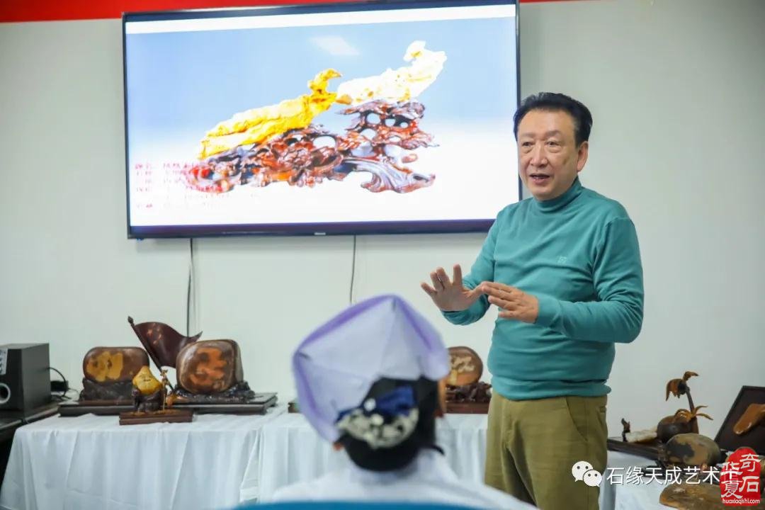 海南开展赏石文化艺术“三进”活动迎新春