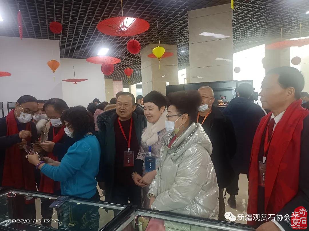 中国.雪都阿勒泰（福海）第二届国际黄金宝玉石文化节盛况空前 隆重开幕