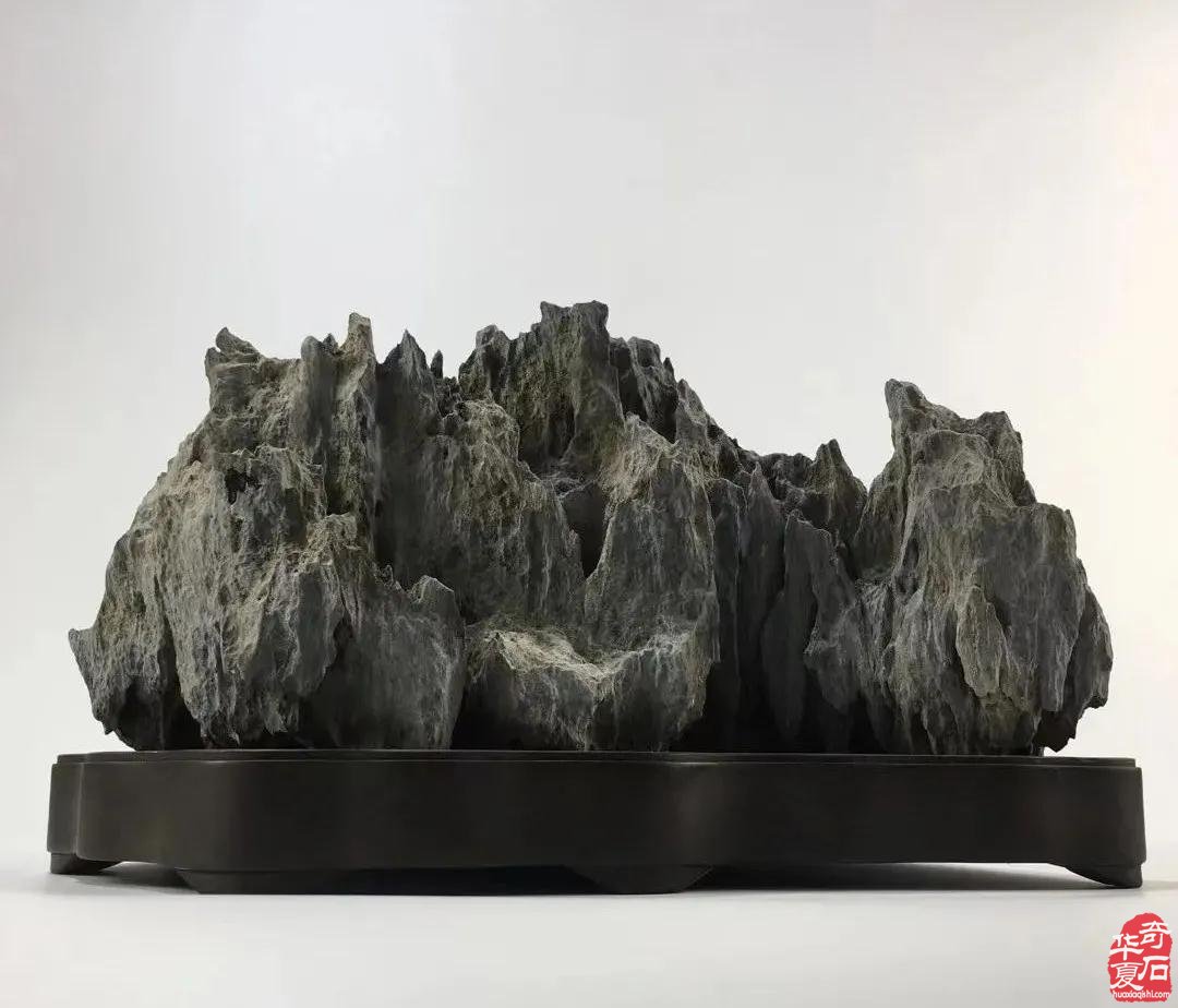 园无石不秀,斋无石不雅——家居与赏石