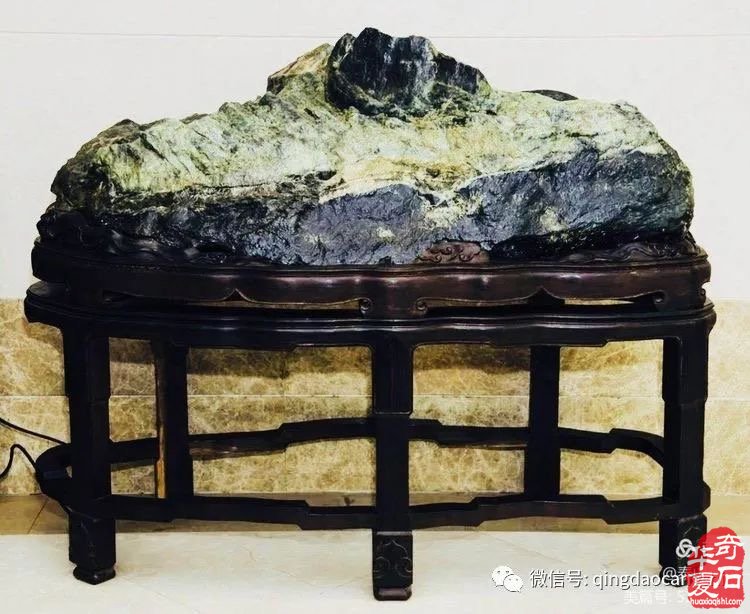 著名藏家崔周村收藏的光鲜亮丽崂山绿石