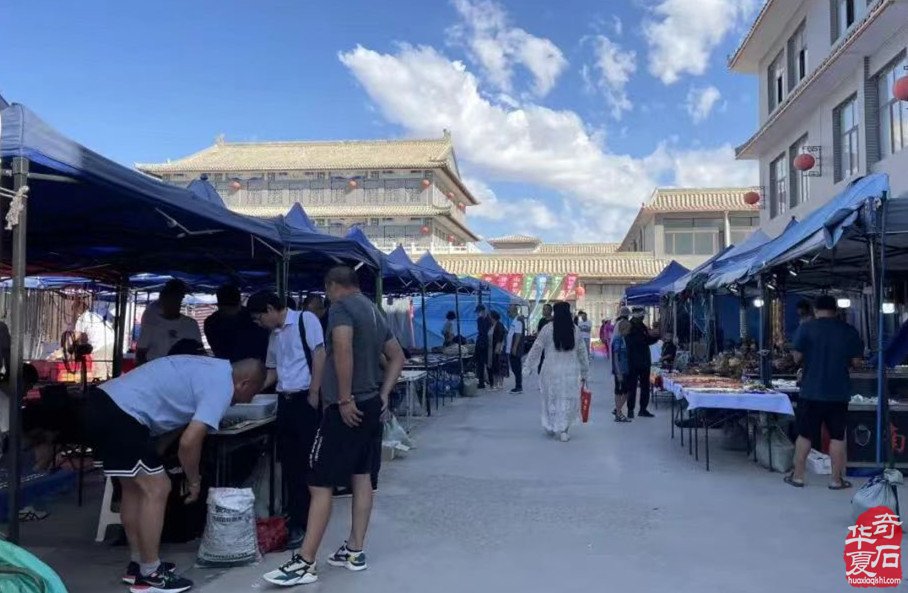 中国二连浩特市第六届中蒙国际奇石博览会盛大开幕