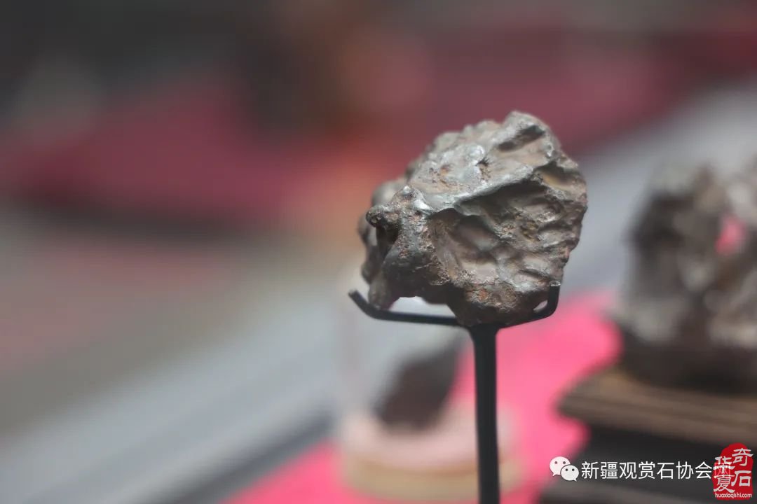 触摸45亿年前的星辰—一从中原陨石馆“陨石汝瓷”说起