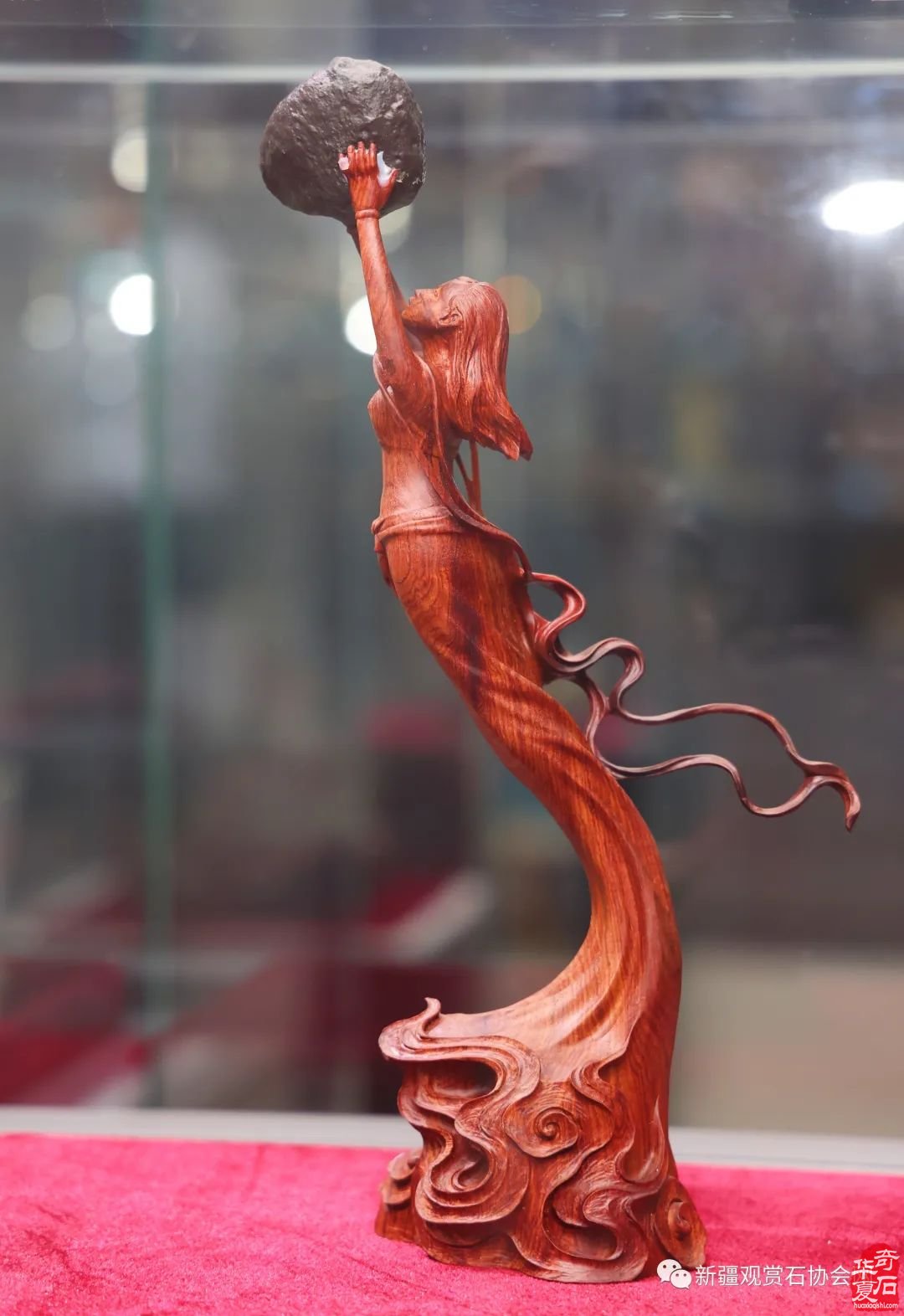 触摸45亿年前的星辰—一从中原陨石馆“陨石汝瓷”说起