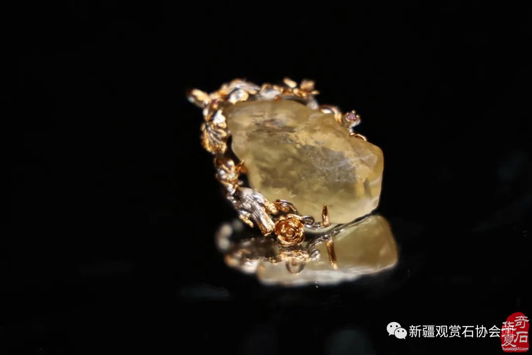 触摸45亿年前的星辰—一从中原陨石馆“陨石汝瓷”说起